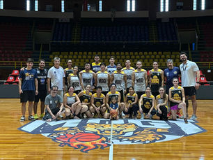 Fisioterapeutas do Imot Sports vivenciam dia de treino com equipe do Mogi Basquete