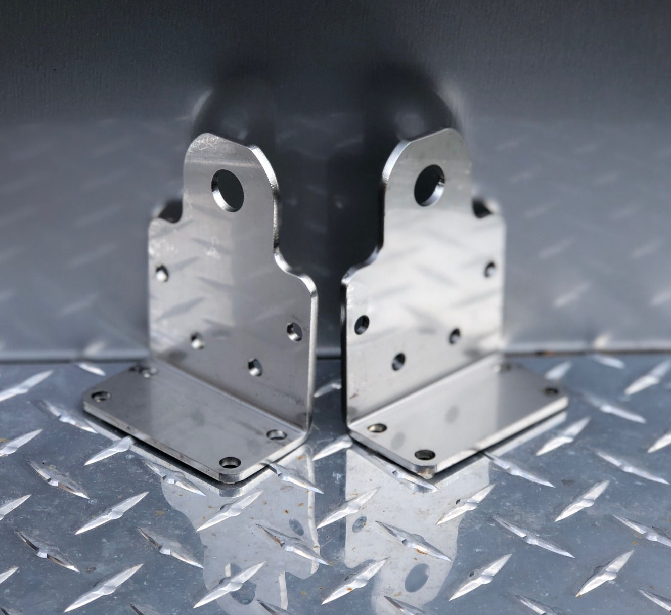 Rear Long Hanger Mount Rugged Mountain Camper (set of 2)