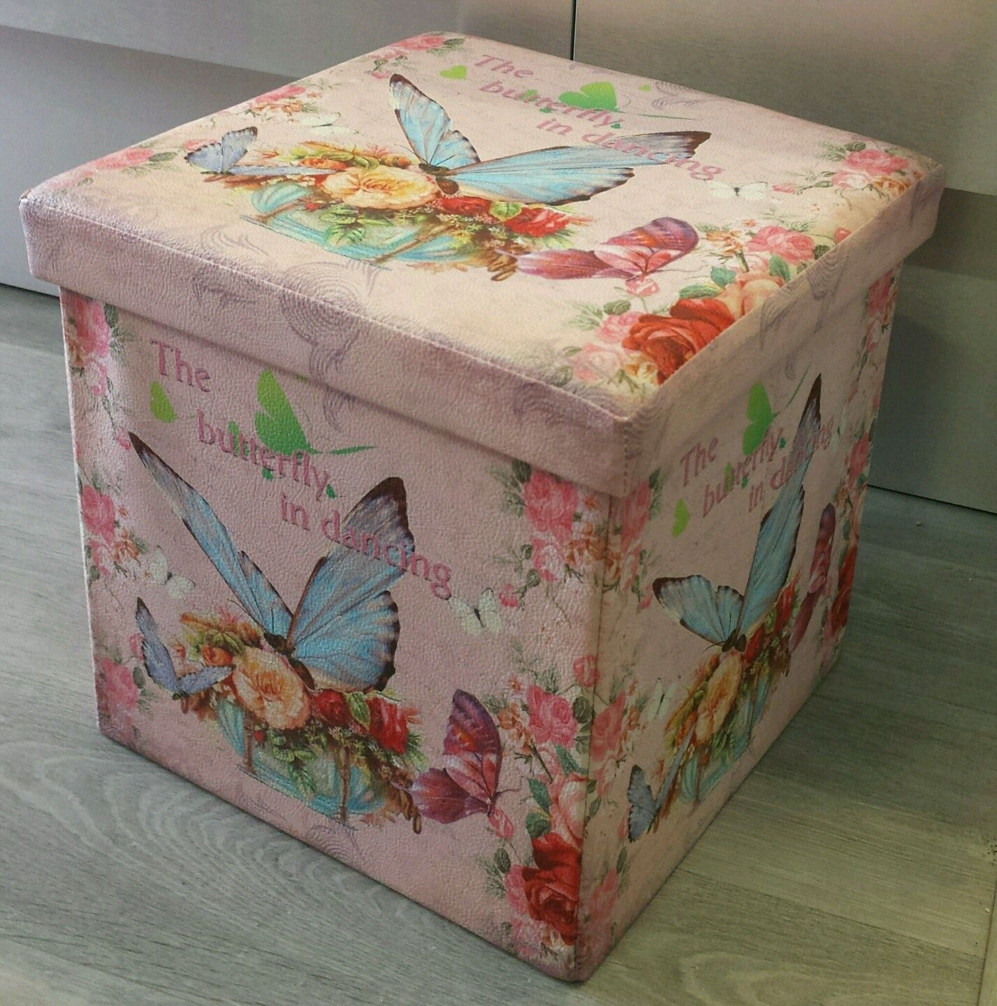 Puf plegable polipiel mariposas rosa azul