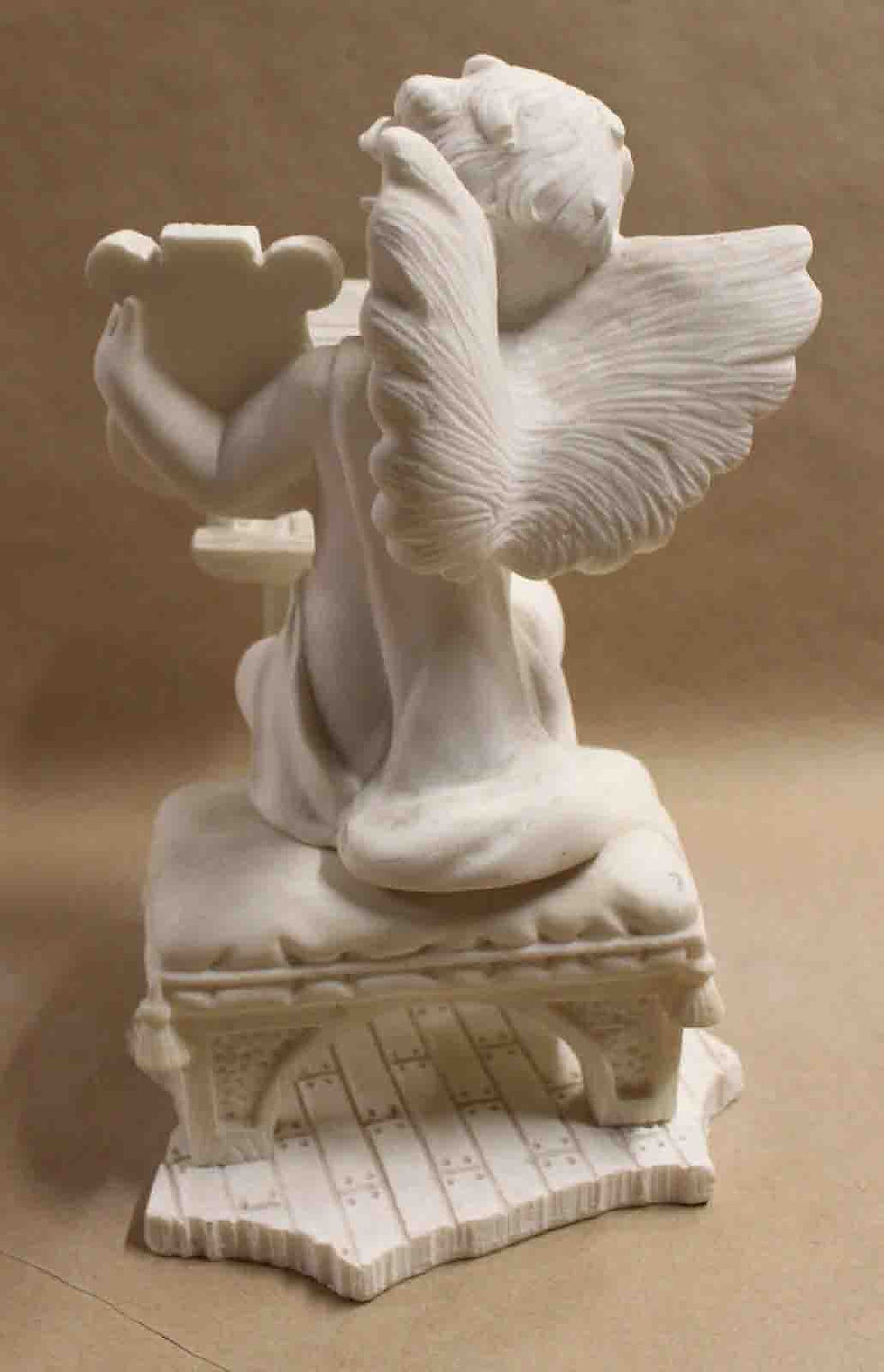 Miniatura: FIGURA "ÁNGEL TOCANDO EL ARPA O CÍTARA CON ATRIL"