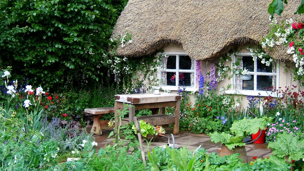 English Cottage Garden