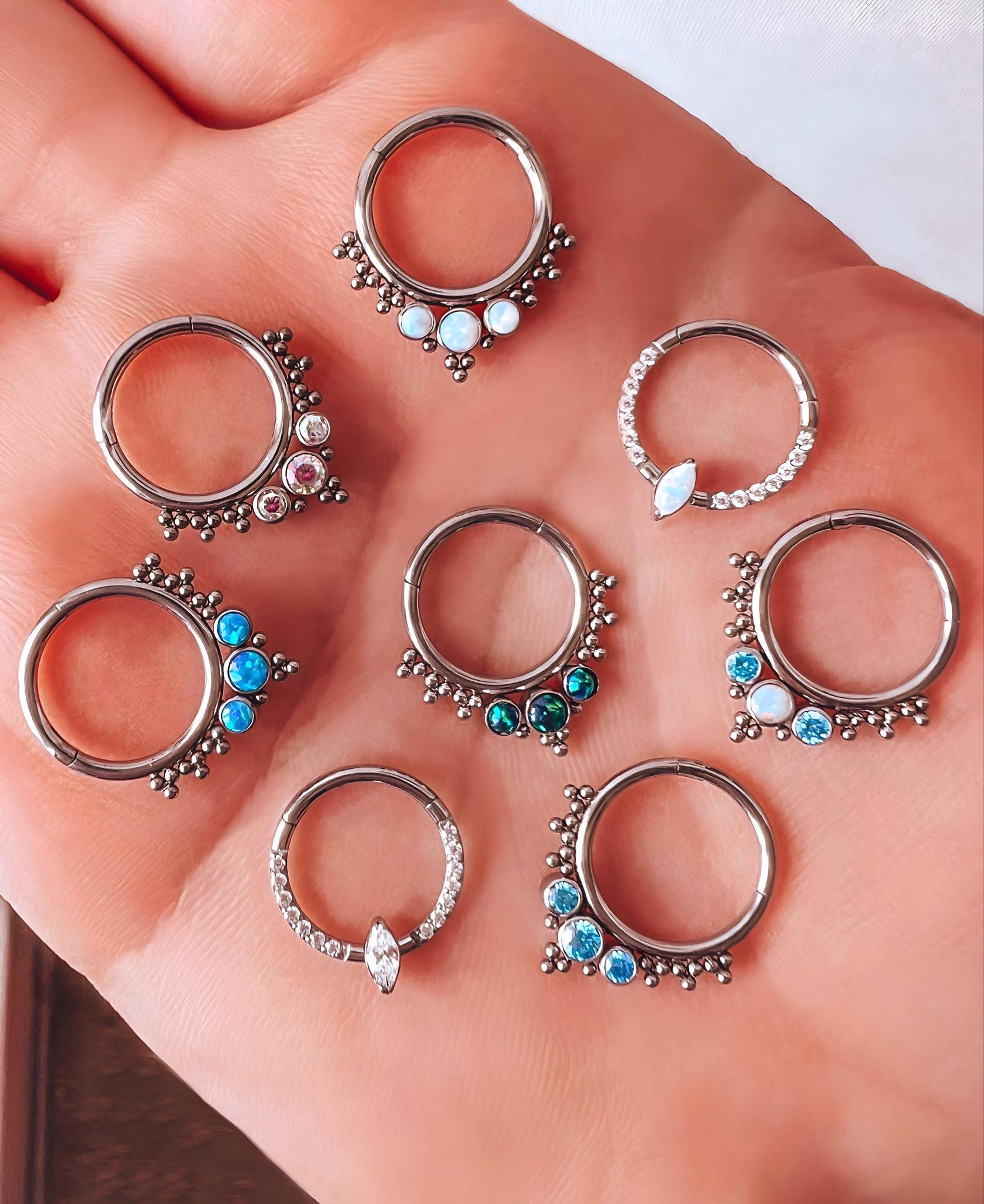 Argollas piercing con ópalos y circones 10 mm diámetro de Titanio ASTM F136