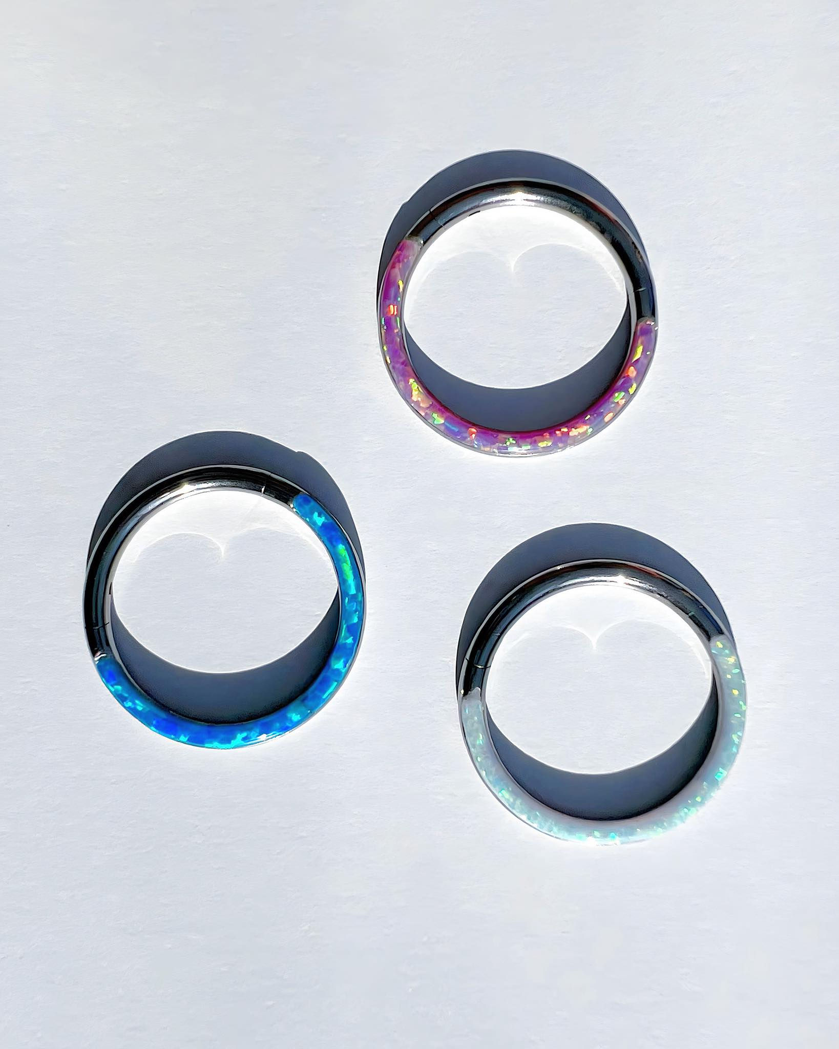 Argollas piercings ópalos colores 8 y 10 mm Titanio ASTM F136