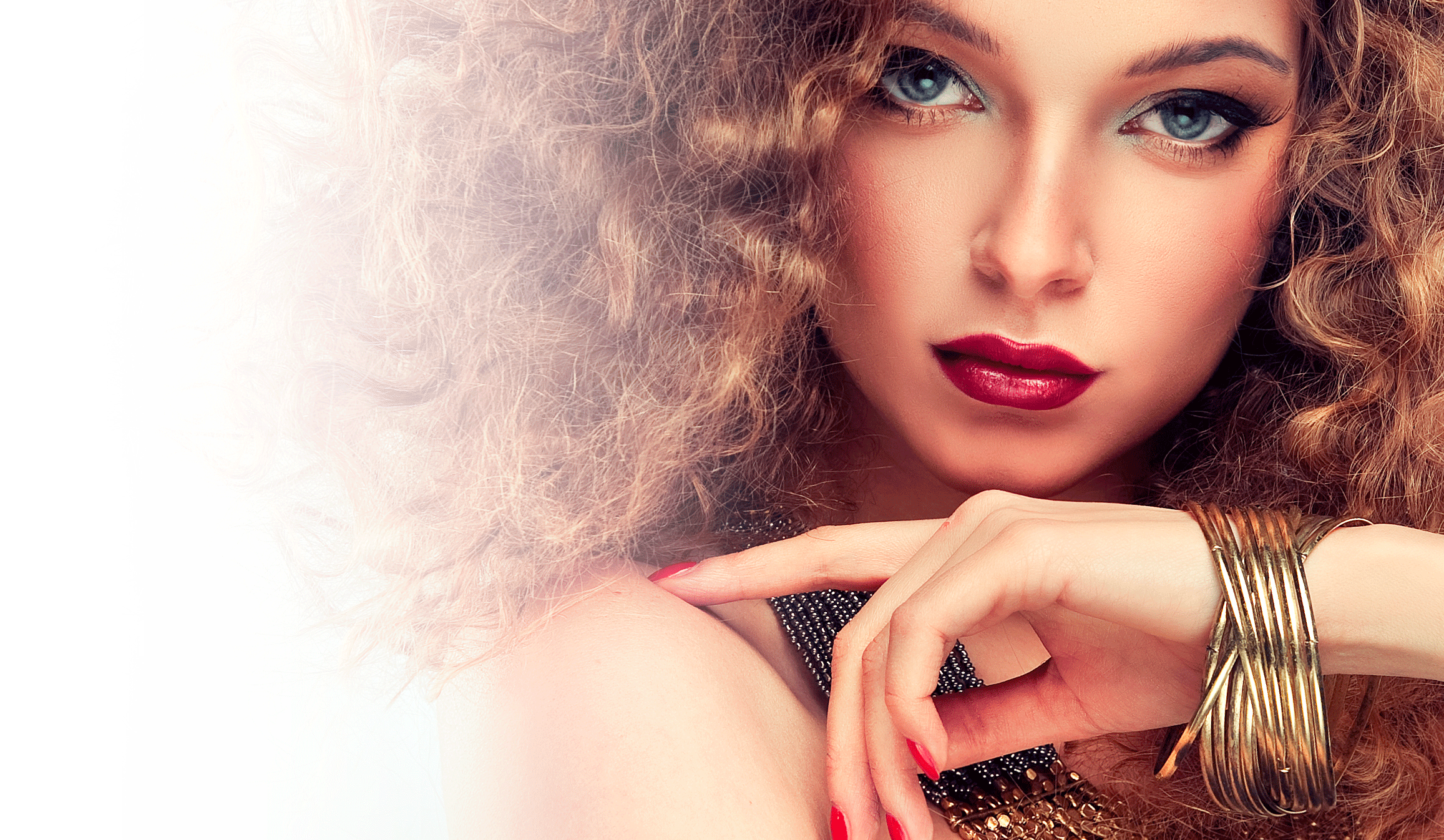 BR Costume Fashion Jewelry.gif
