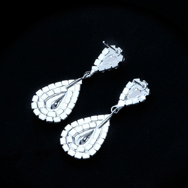 Thumbnail: Teardrop Rhinestone