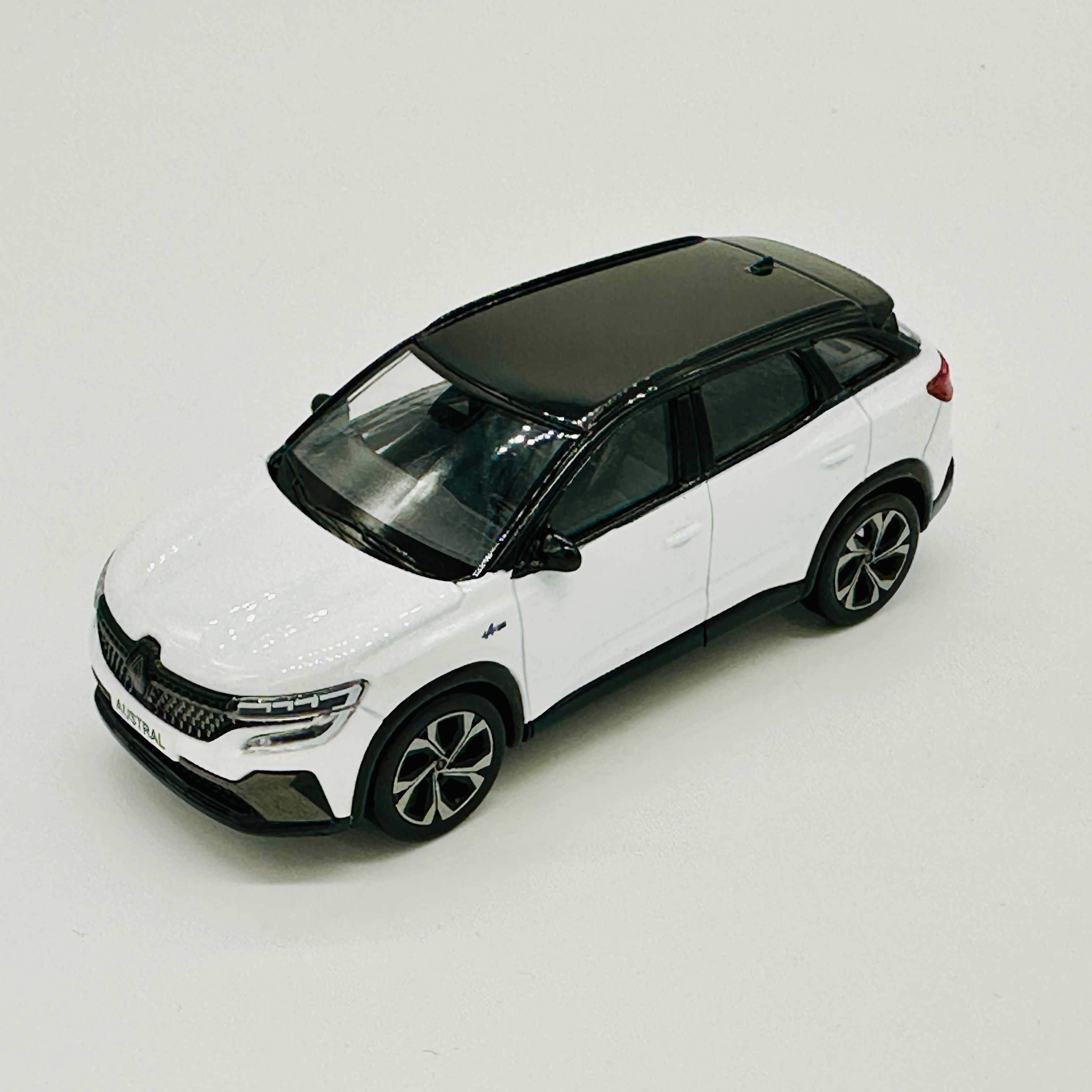Renault Austral Modellauto Maßstab 1/43 Weiß
