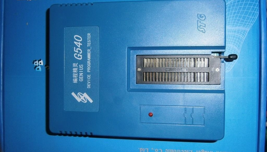 Программатор микросхем купить. Genius g540 Programmer. Genius g540. Genius программатор. Программатор для микросхем.