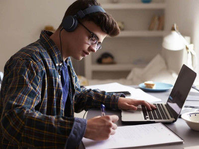 5 benefícios de usar fones de ouvido bluetooth para estudar