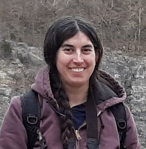 Amanda Headshot2.jpg