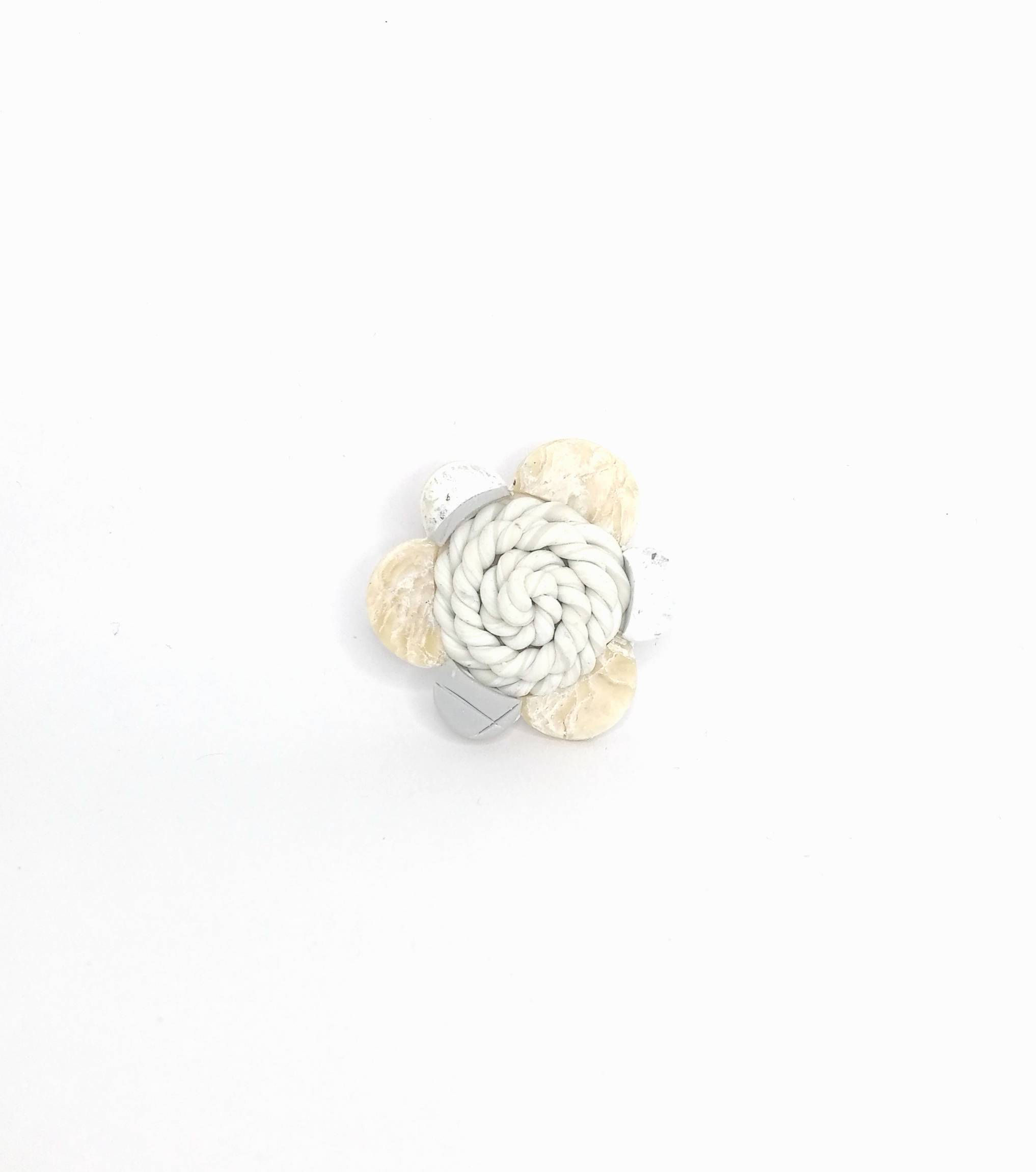 Blumen Brosche mit Silberpartikel
