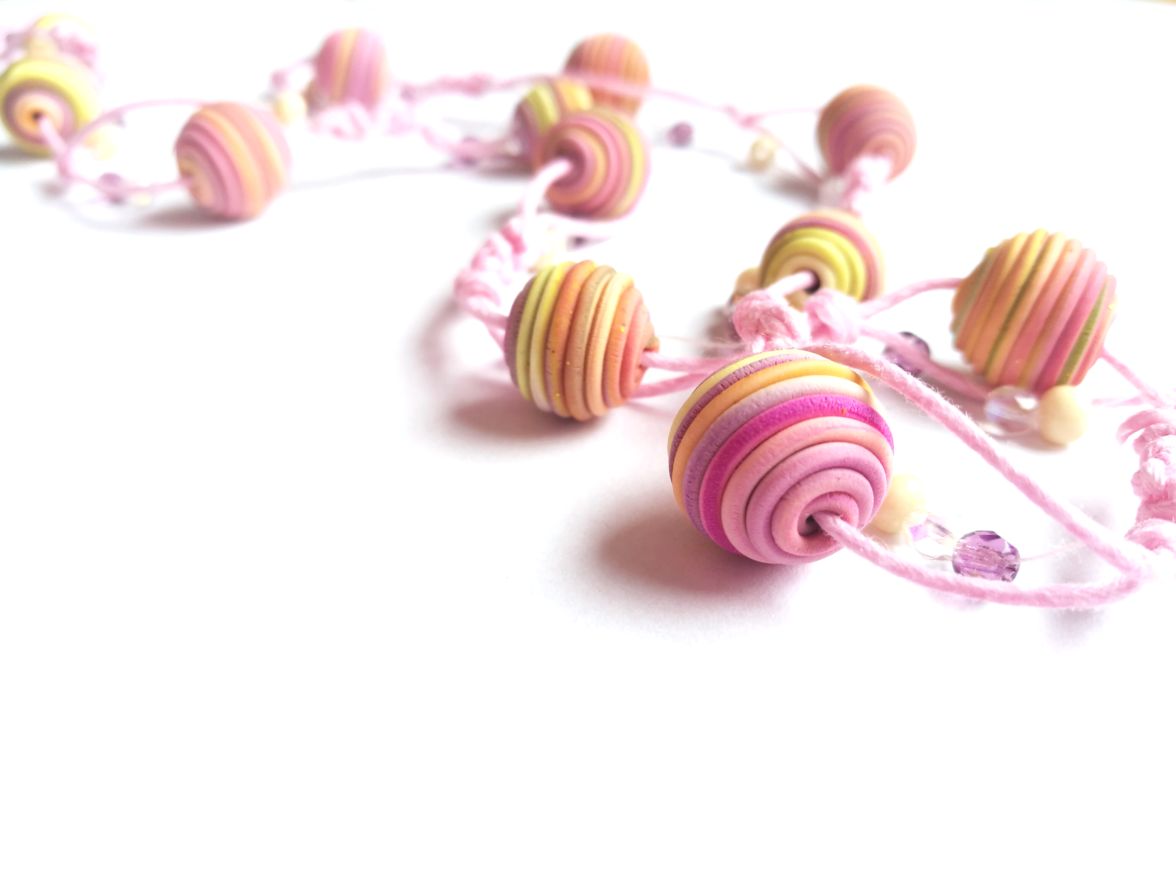 Geknüpfte Clay Perlenkette in rosa