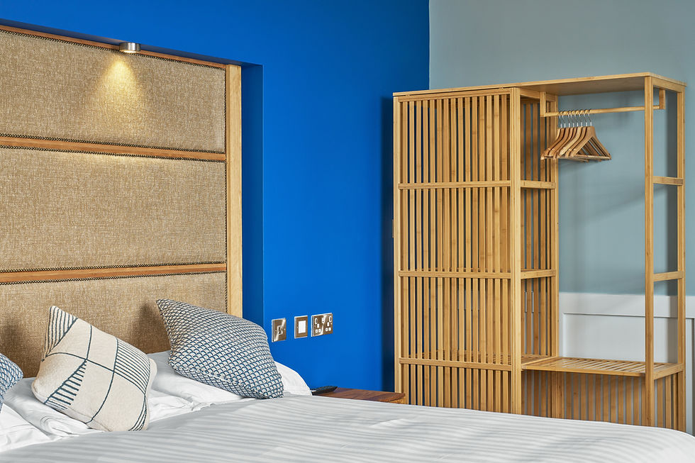 Howth Harbour Bed & Closet