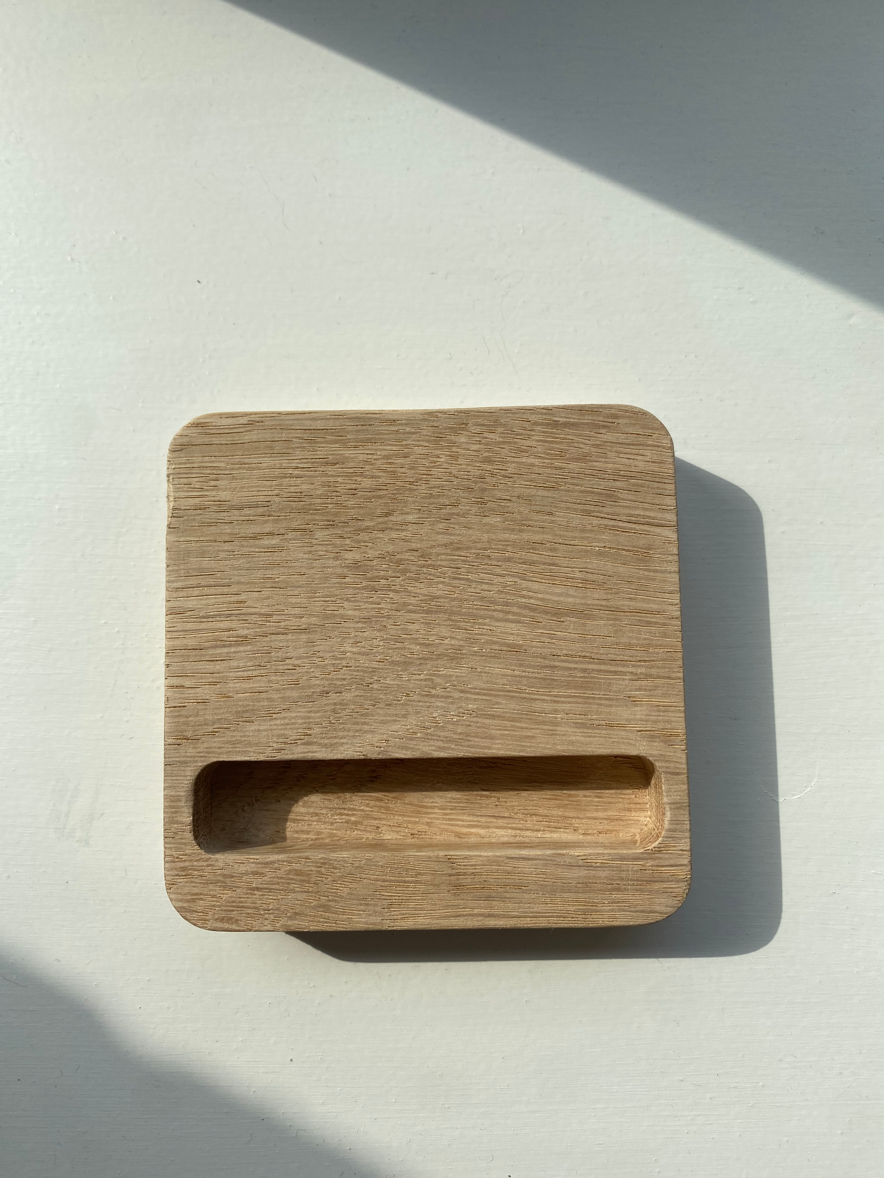 Oakify Phone Holder