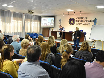 CAPACITACIÓN EN DERECHO PÚBLICO MUNICIPAL EN EL CUCH