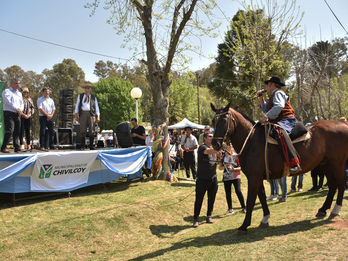BENÍTEZ FESTEJÓ EL ANIVERSARIO DE SU FUNDACIÓN