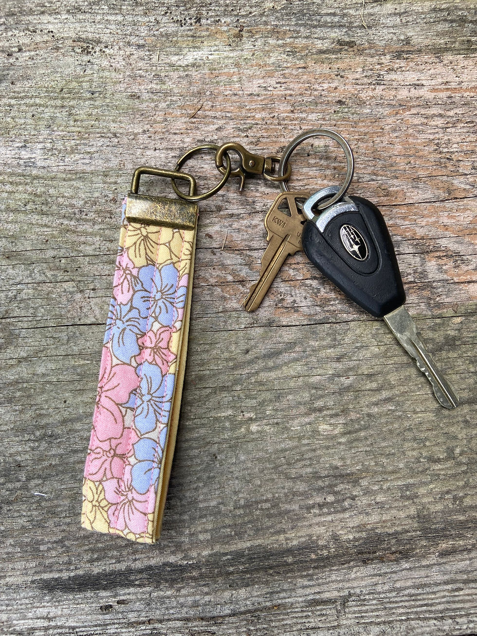 Hibiscus Small Wristlet Keychain