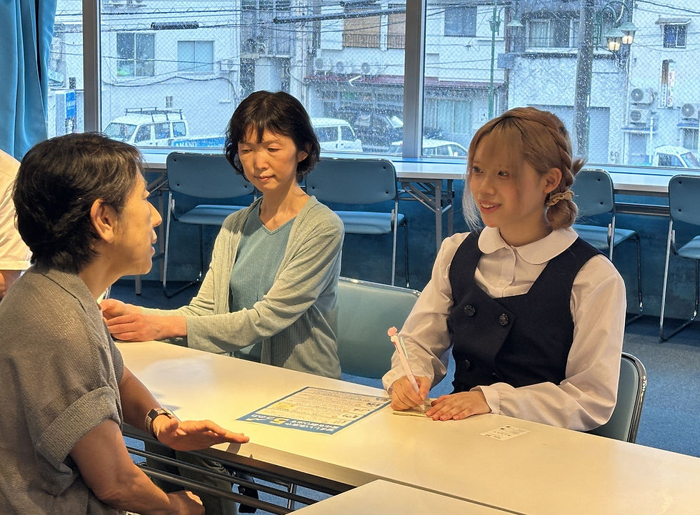 右側:ふくしま復興大使の関美菜さん