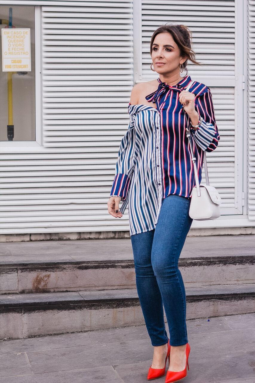 look do dia loja strass camisa desconstruida listras