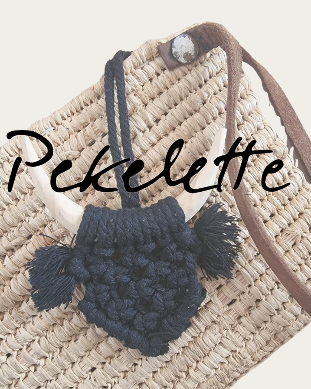 Porte-clé en macramé Camargue – Tête de taureau – Pièce unique faite main