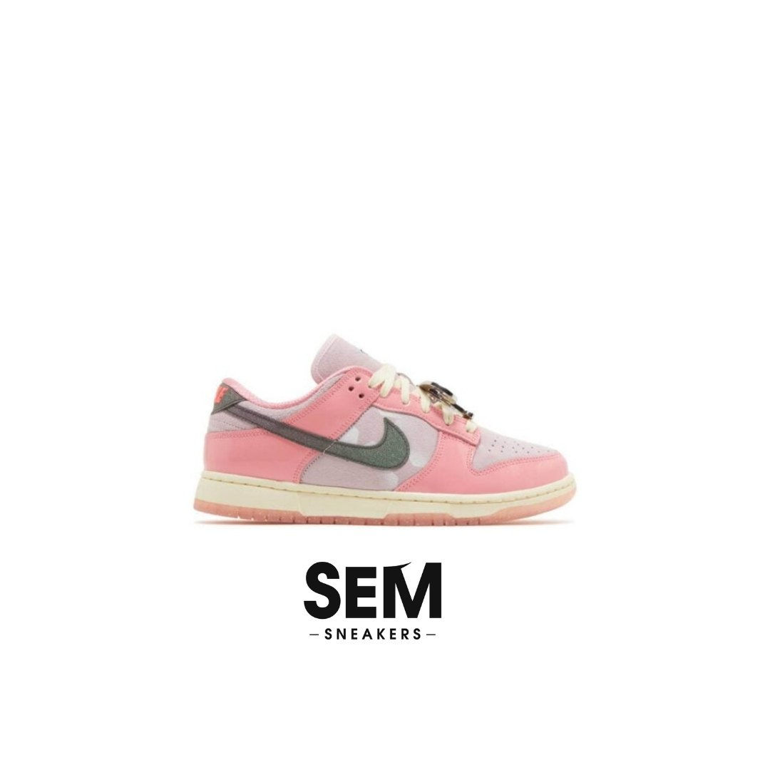 Nike Dunk Low LX Barbie