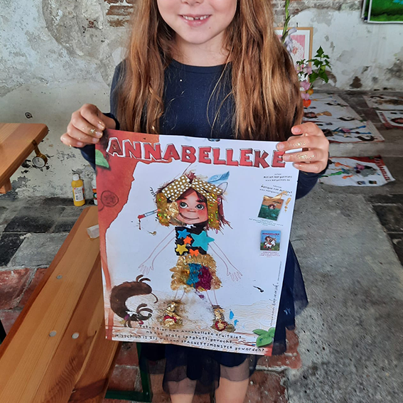 Thumbnail: DIY ANNABELLEKE Aankleedpopjes
