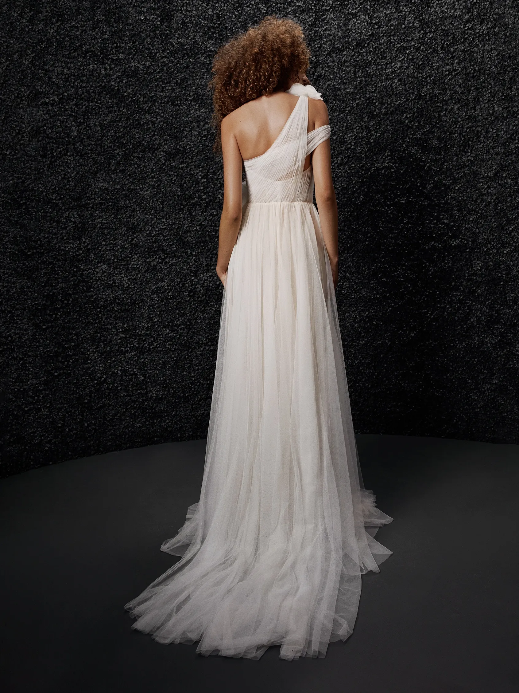 BRIGITTE-vera-wang.webp