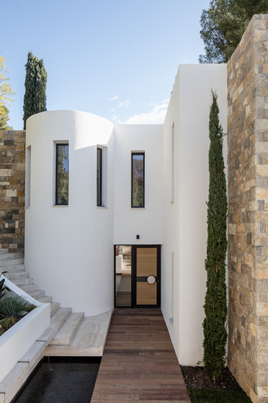 alliotmaudet_alliot+maudet_a+m_theo_alliot_romain_maudet_Belmonte_entrance_exterior_cannes_plants_architecture_project_light_warmth_tone_iconic_interiordesign_interior_architectural_architecture_minimal_pure_timeless