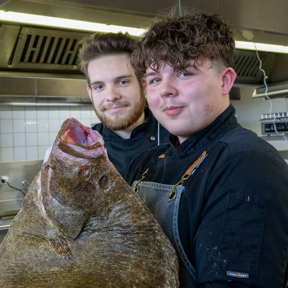 Steven & Lyo mit bretonischem Steinbutt, Fishlovers Karfreitag, Hotel Restaurant Guggital, Zug