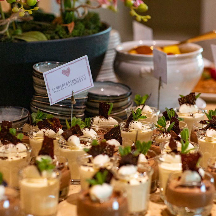 Metzgege Verwöhnbuffet, Reichhaltiges Dessertbüffet, Hotel Restaurant Guggital, Zug