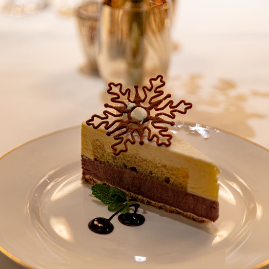 Guggitals Zuger Kirsch Eistorte - das Original, Hotel Restaurant Guggital Zug