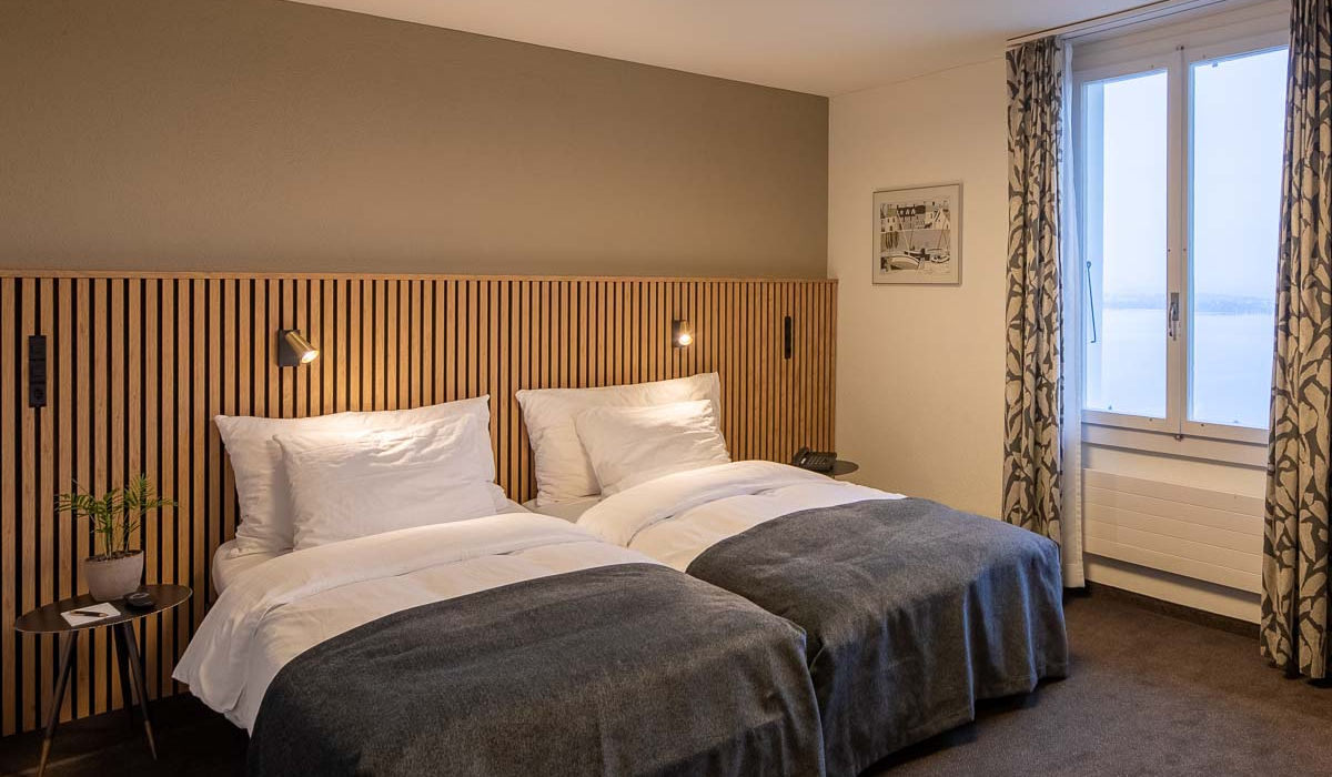 Hotelzimmer mit herrlichem Stadt Zug und Zugerseeblick, Hotel Restaurant Guggital, Zug