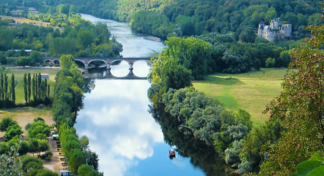 dordogne-68949_edited.jpg