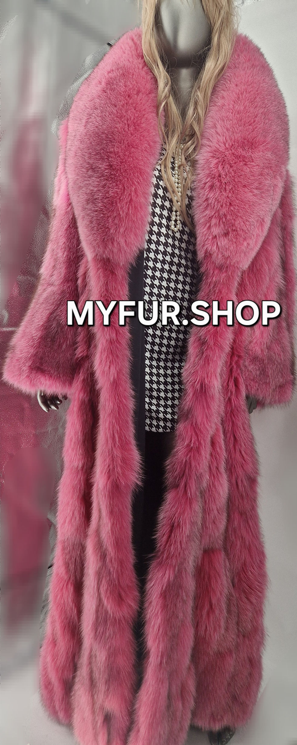 Thumbnail: FULL LENGTH FOX COAT WITH SHAWL COLLAR 