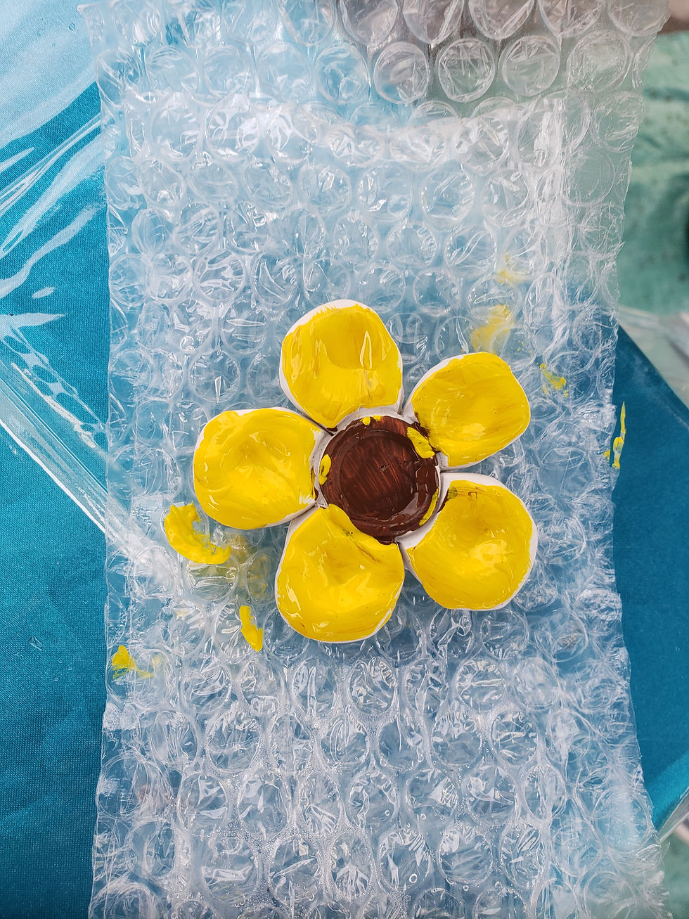 Thumbnail: Magnetic 5 Petal Flower Paint Kit