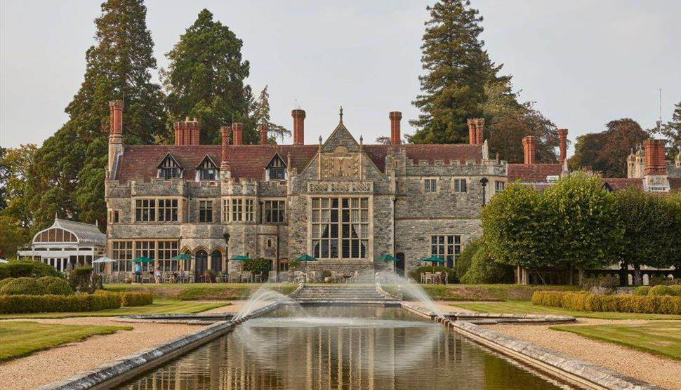 Exclusive Portrait Workshop at Rhinefield House with Poppy