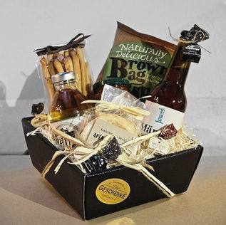 Ein toller und kreativer Geschenkkorb. Passend für jede Gelegenheit; auch als Firmengeschenk für Mitarbeiter oder Kunden.
