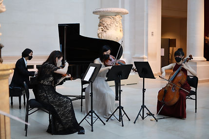 Jiahao Han in the Metropolitan Museum, with his Chausson Piano Quartet