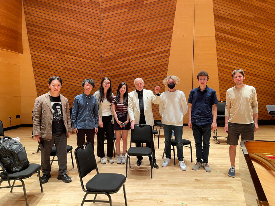 Jiahao Han with Arie Vardi and friends in Aspen