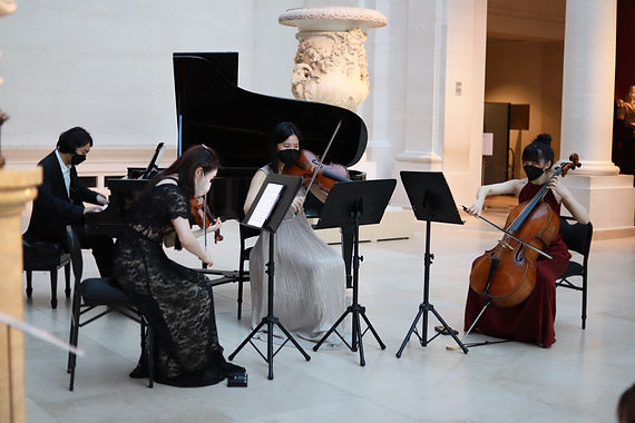 Jiahao Han in the Metropolitan Museum of Art, with his Chausson Piano Quartet