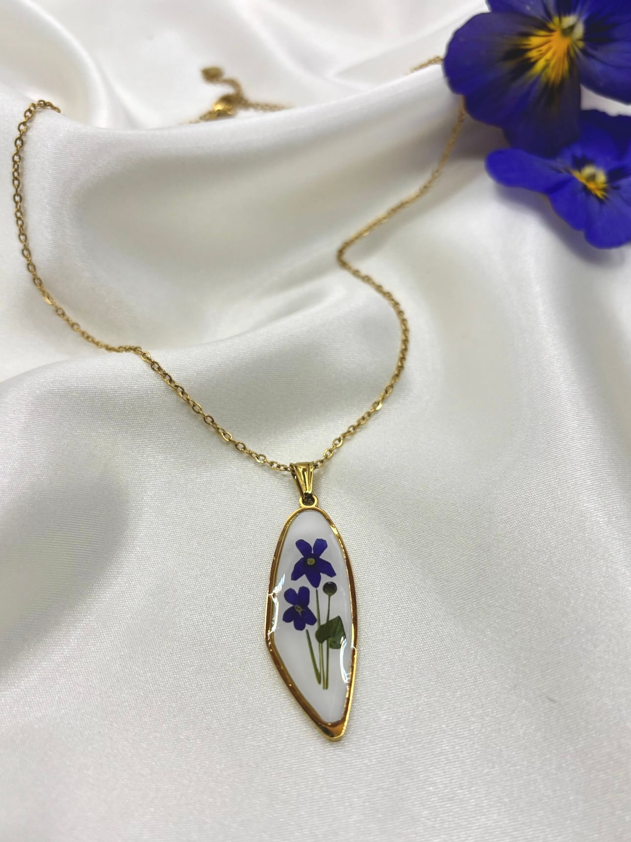 Collana AMELIA