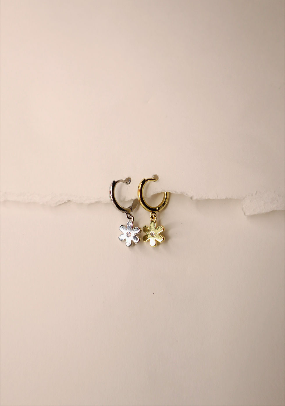 Hoop fiore con pistillo glitter