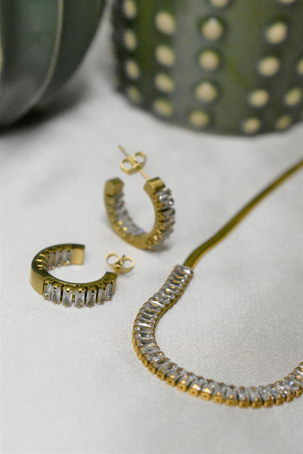 Miniatura: Orecchini ELIZABETH, cerchi baguette GOLD