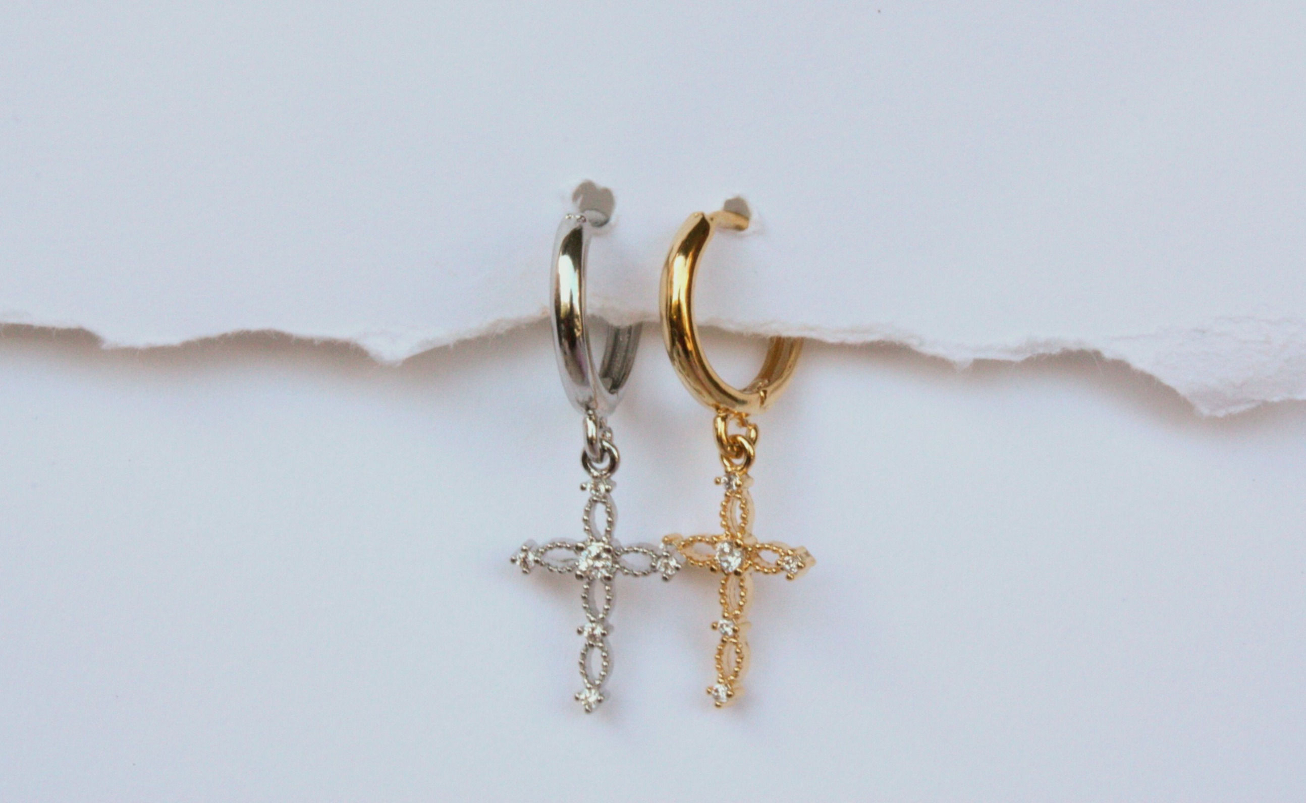 Hoop glitter con croce grande glitter