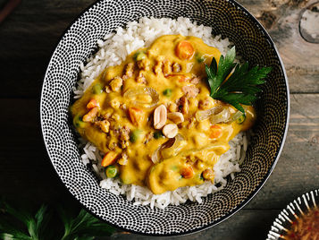 Recette du Curry de protéines de soja ( et petits pois carottes)
