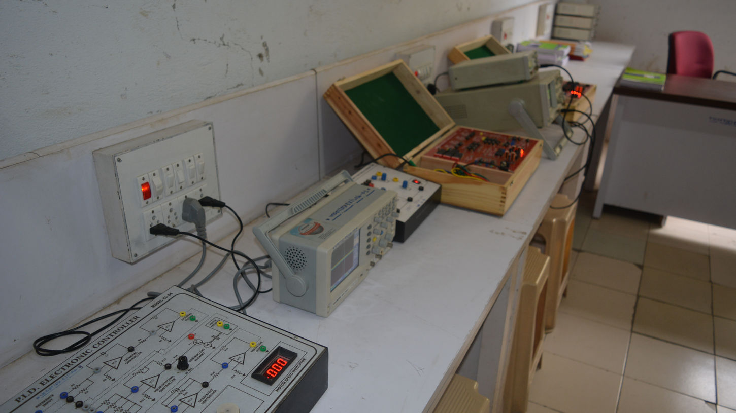 Circuit design and embedded systems lab