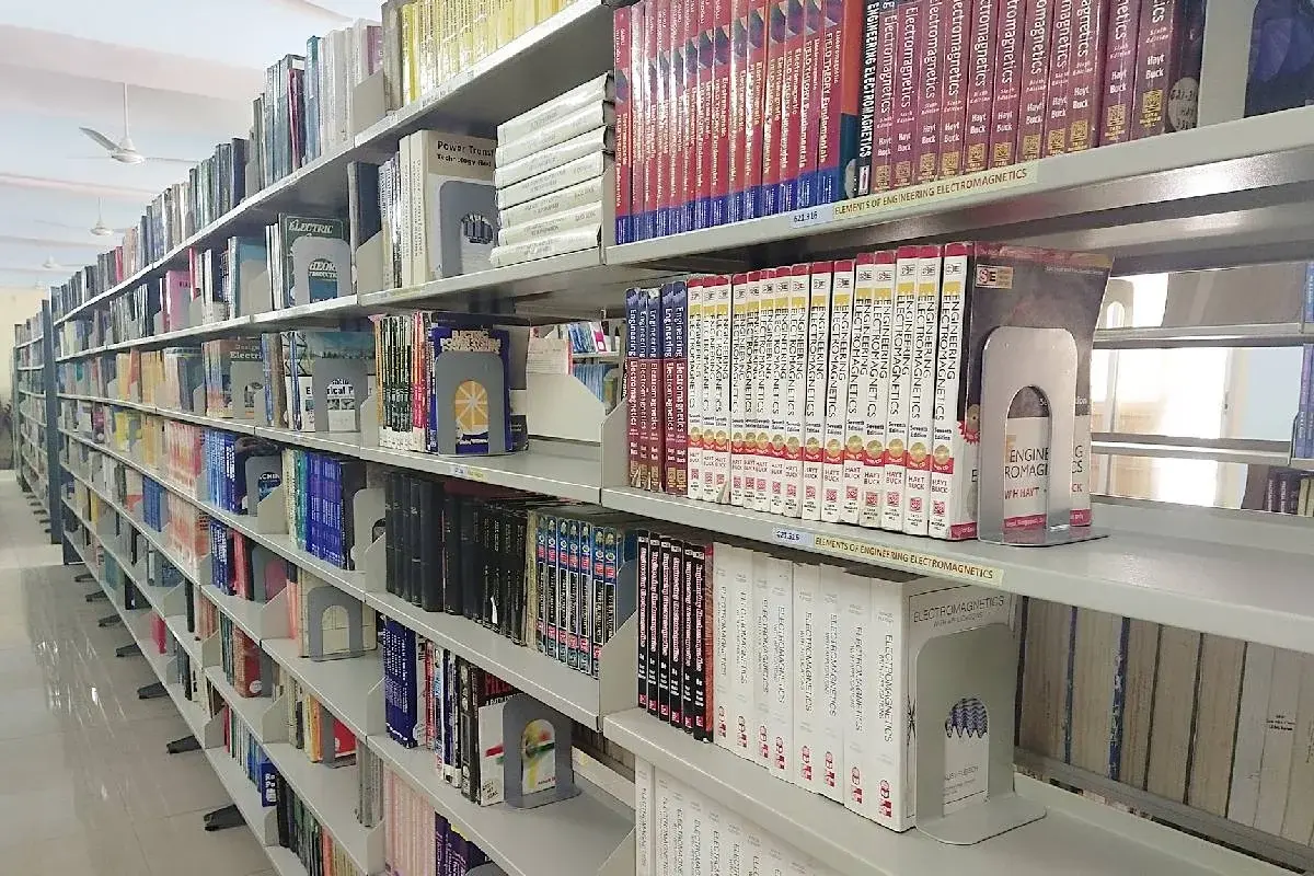 Modern academic resource center and reading room