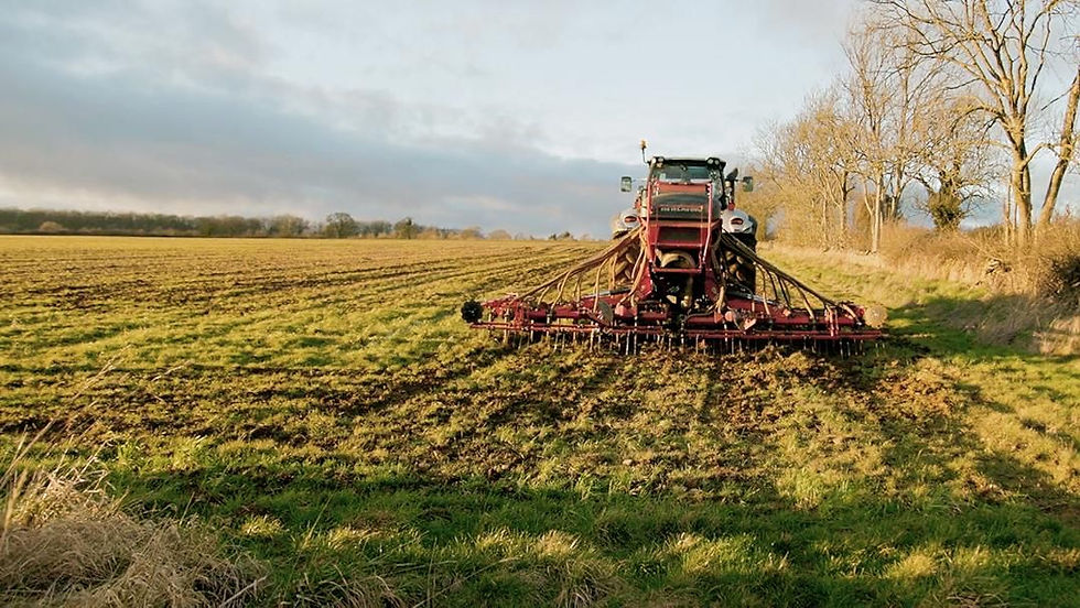 Miniatura: Agricultural Machinery – Tractors in Operation