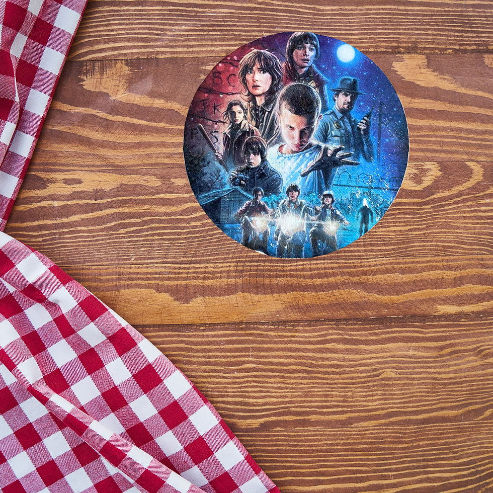 Miniature : Dessous de verre Stranger things  ✨ Plongez dans l’Upside Down ✨ Ajoutez une touche geek et rétro à vos apéros avec ce dessou