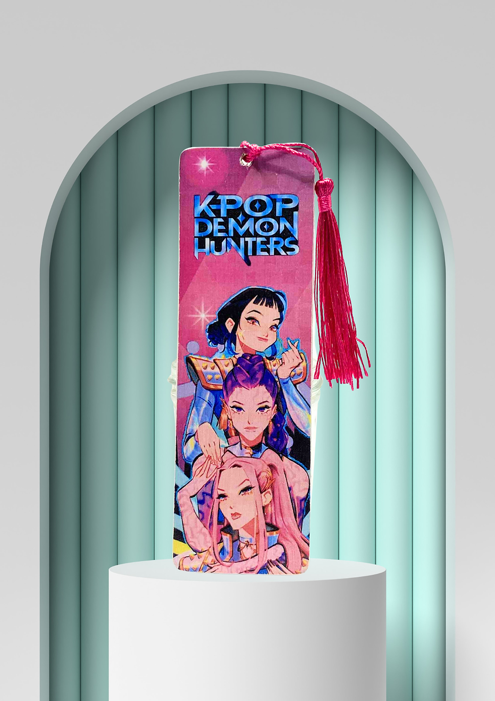 Marque page K-Pop demon hunters  💖✨ Pour les fans de K-pop et d’aventure !  Ce marque-page en bois K-Pop Demon Hunters est p