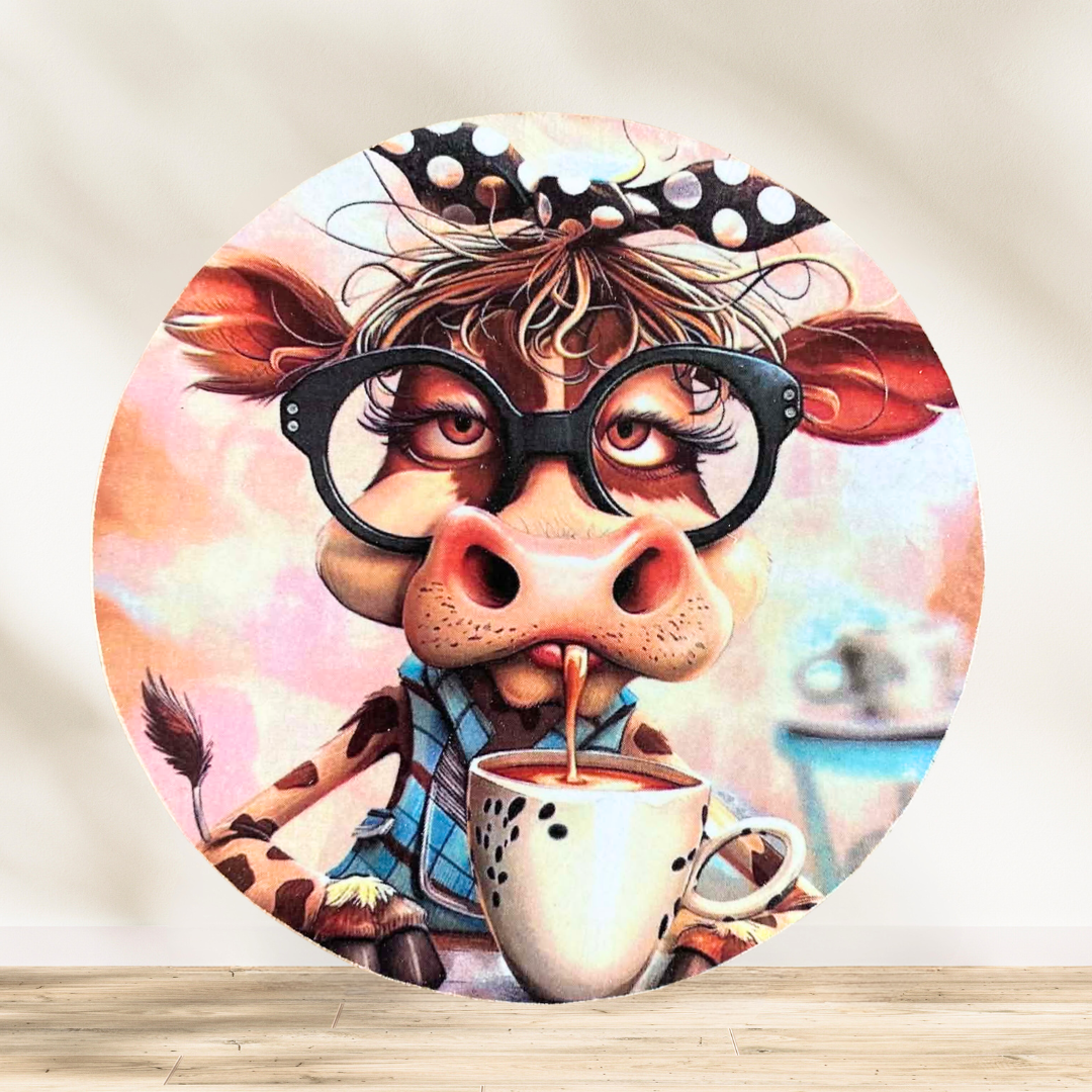 Dessous verre Vache ☕🐮 Le café du matin, c’est sacré… surtout quand on a cette tête avant la première tasse ! 😂 Ce desso